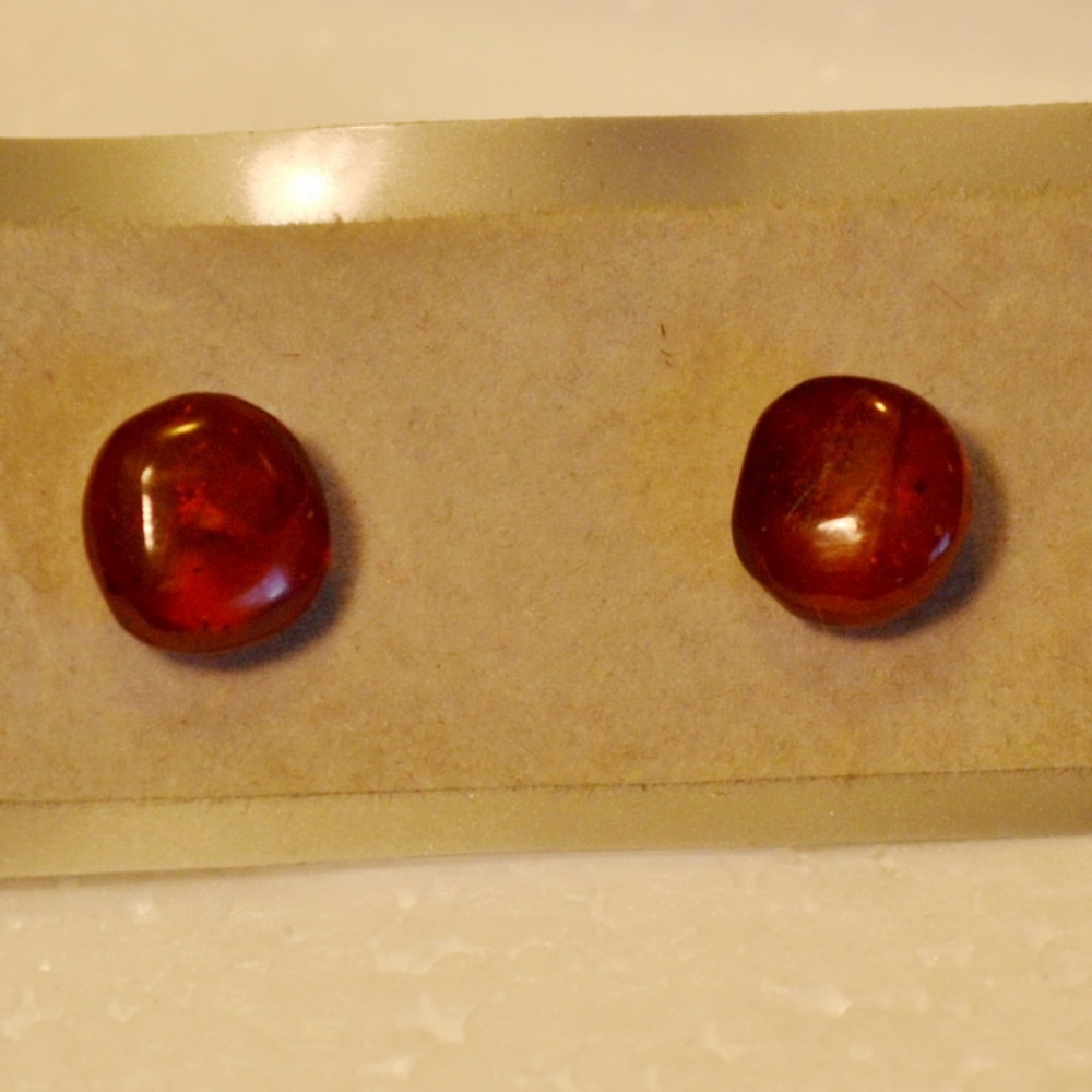 Polished Amber Stud Earrings - 4mm